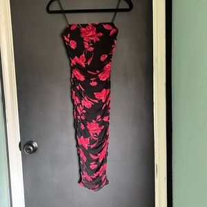 Dress with flower designs